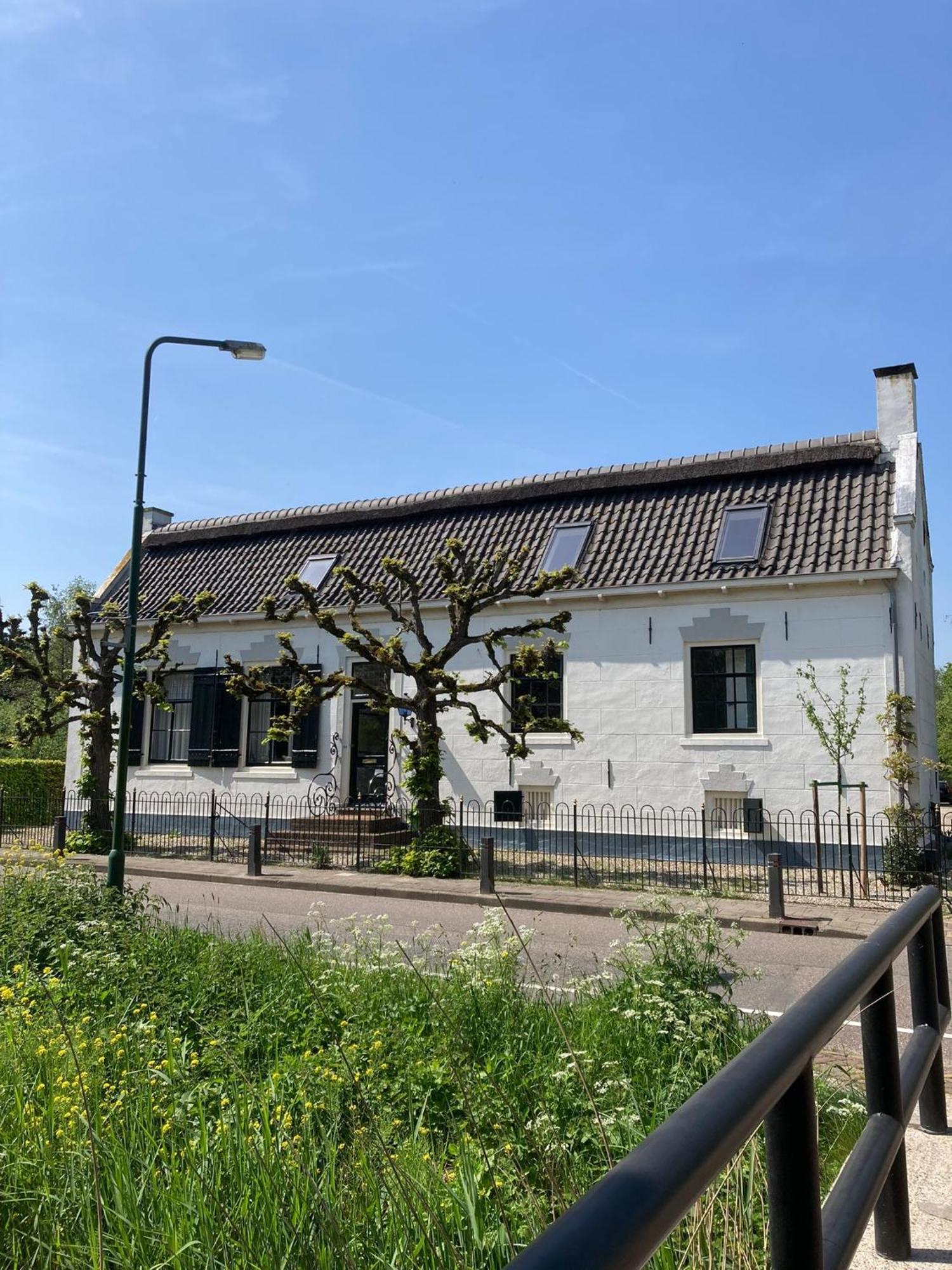 Beautiful Renovated Farmhouse Ankeveen 外观 照片